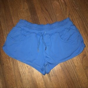 lululemon shorts size 6!